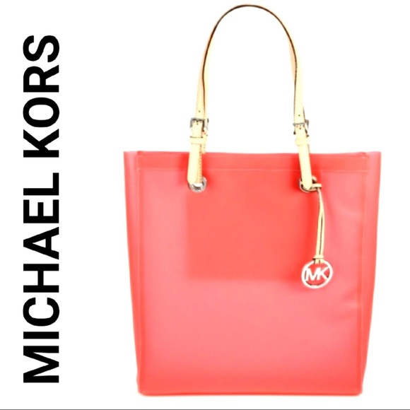 Michael Kors Handbags - Michael Kors Tote ☀️